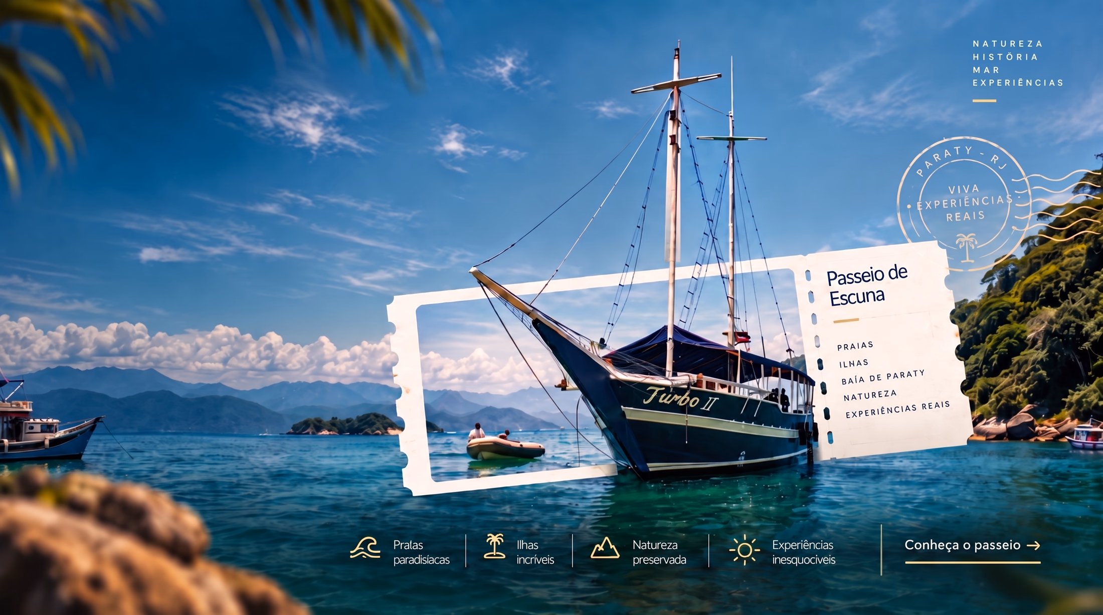 Turistas aproveitando um passeio de barco premium pela Baía de Paraty, com mar azul cristalino
